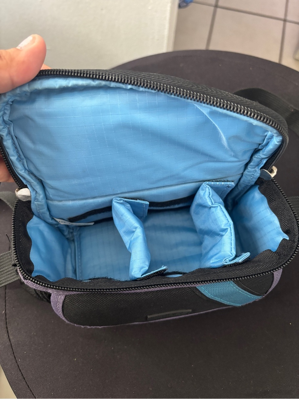 Compact Padded Camera Bag - Picture 4 of 13